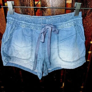 *SOLD* Altar’d State Denim Shorts Size Small